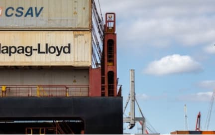 Vận chuyển quốc tế và nội địa